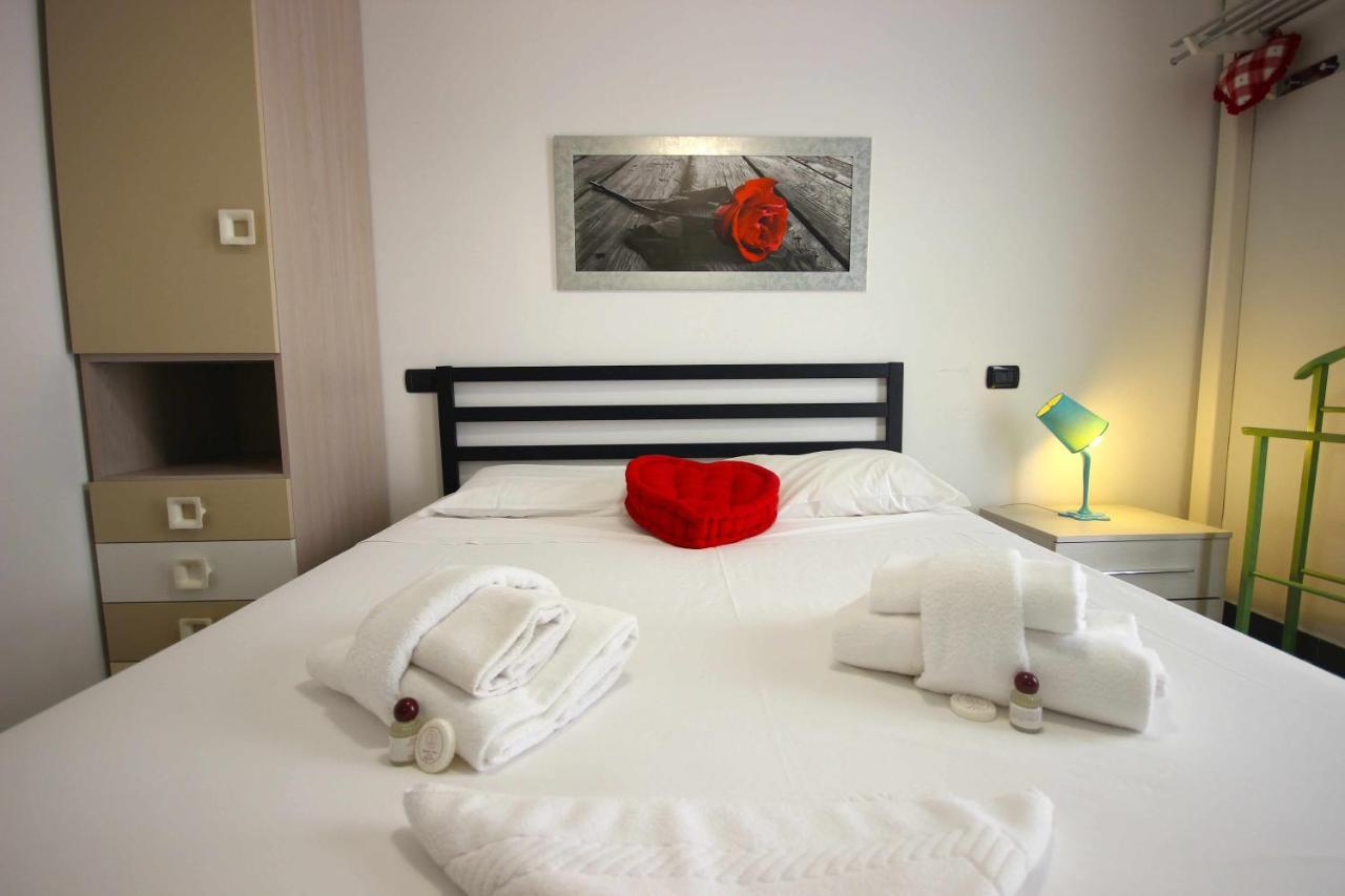 Case Vr Holiday Happy House Verona Bagian luar foto
