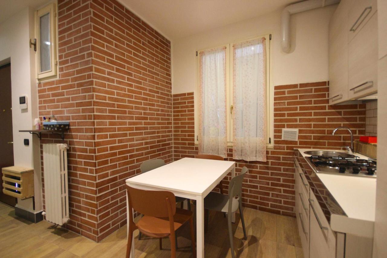 Case Vr Holiday Happy House Verona Bagian luar foto