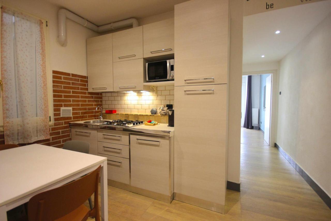 Case Vr Holiday Happy House Verona Bagian luar foto