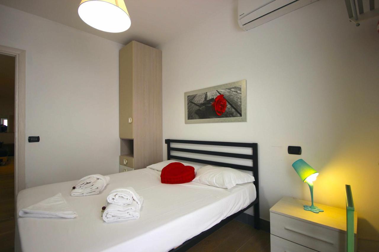 Case Vr Holiday Happy House Verona Bagian luar foto