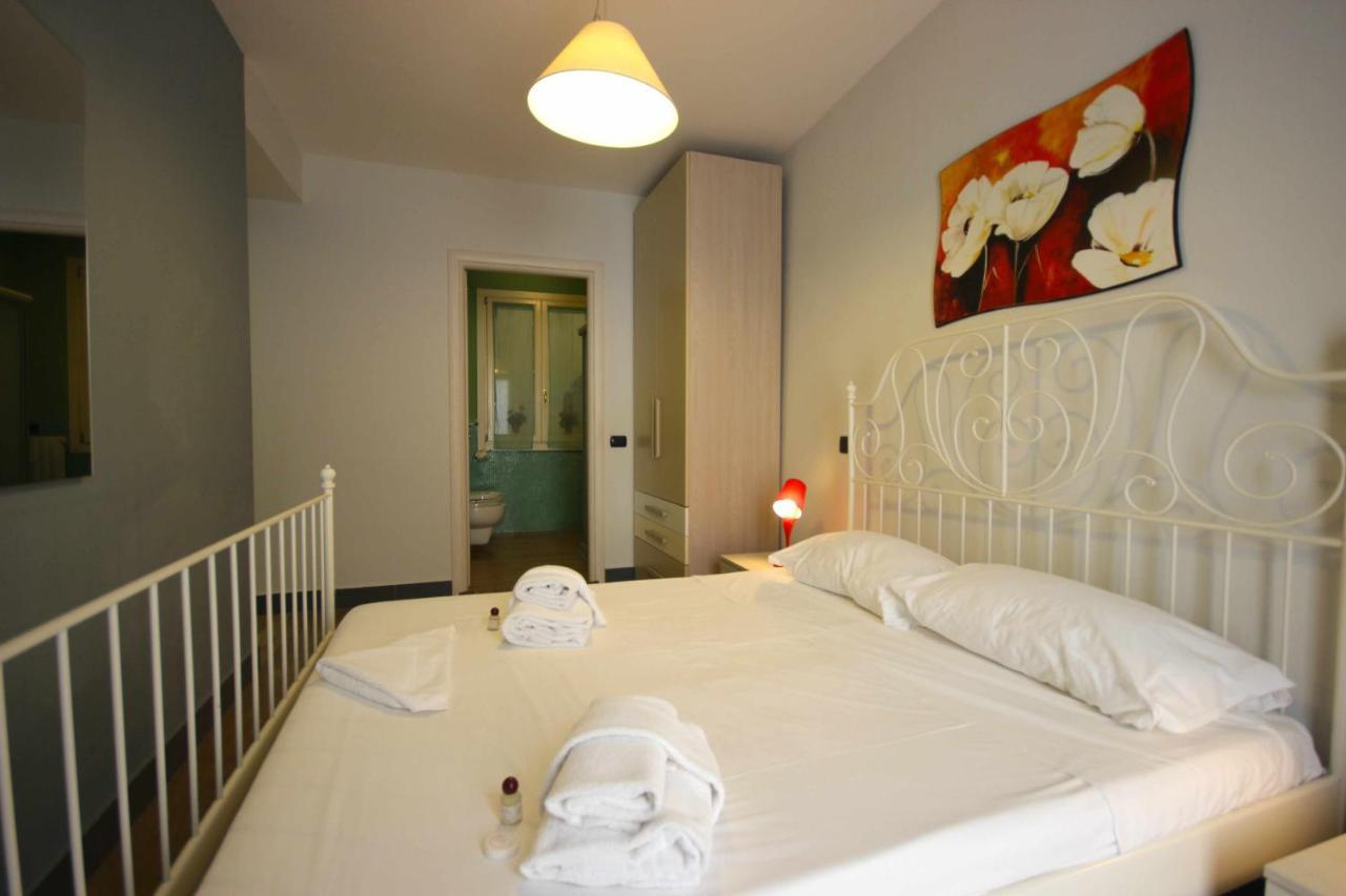 Case Vr Holiday Happy House Verona Bagian luar foto
