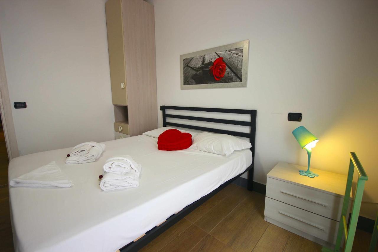 Case Vr Holiday Happy House Verona Bagian luar foto